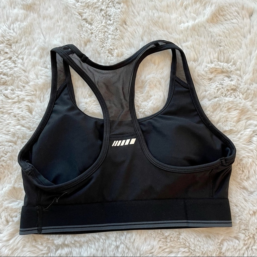 Amazon Essentials Sports Bra - Picture 2 of 3
